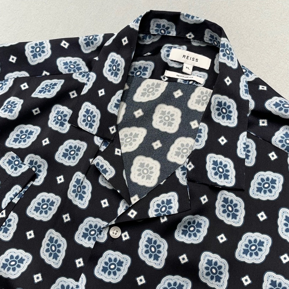 Reiss Mens XL Regular Fit‎ Camp Collar Short Sleeve Medallion Print Shirt Black